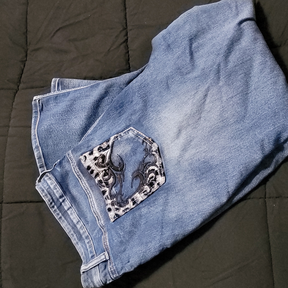 Lightweight denim